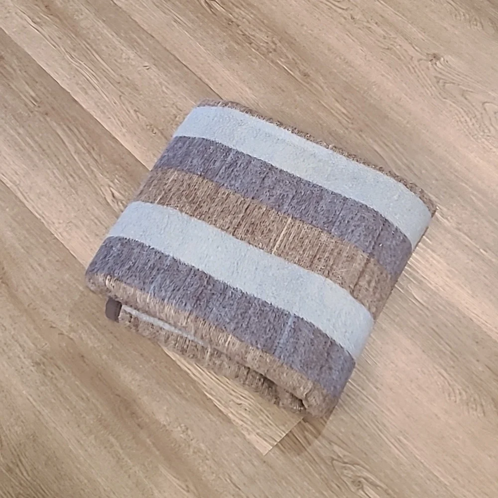 Vintage Super Soft Oversized Lap Blanket